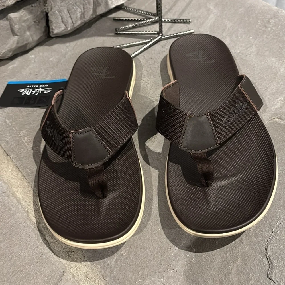 Salt Life Leather Upper,rubber outsole,textured insole, thong flip flops/sandals